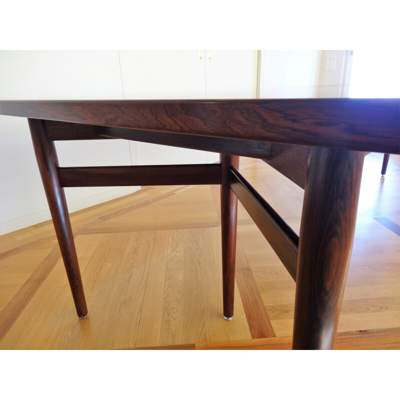 Table vintage extensible en palissandre par Arne Vodder