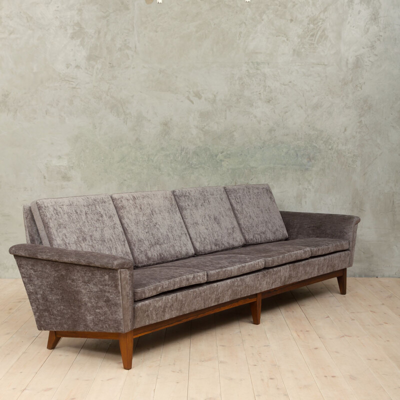 Vintage 4 seater sofa in Italian velvet