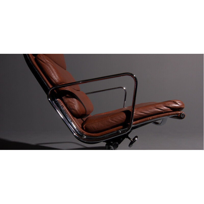 Vintage lounge chair EA 222 softpad brown leather by Eames