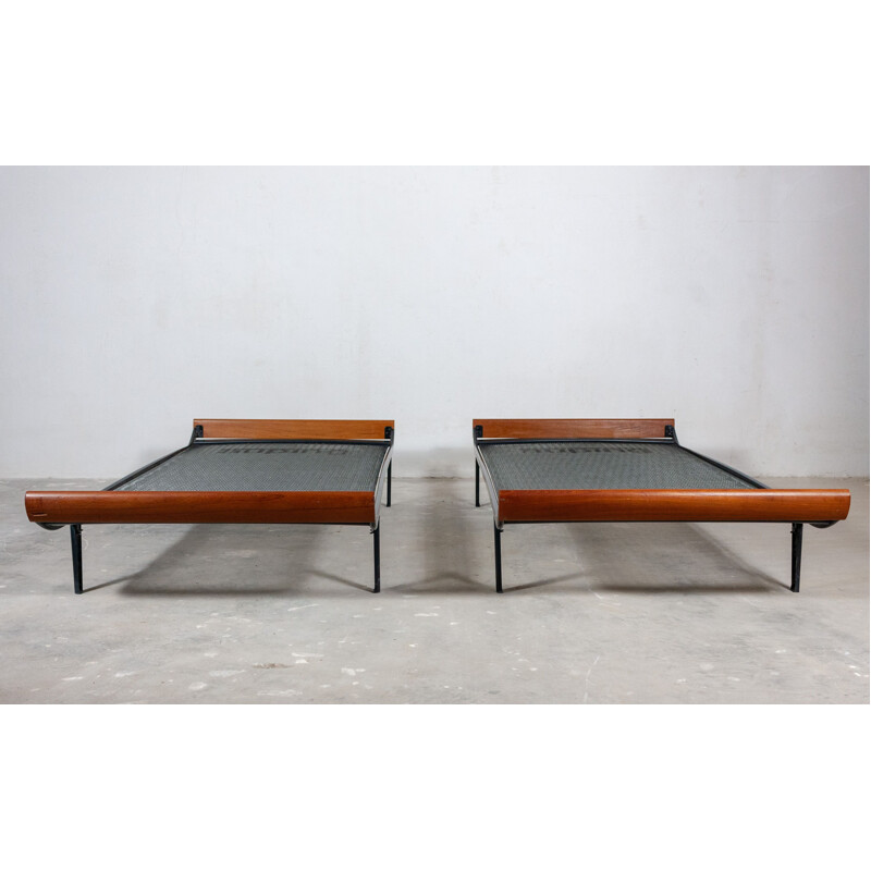 Set of 2 vintage daybeds "Cleopatra" by Dick Cordemeijer for Auping