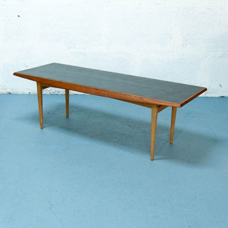 Table basse en teck avec plateau noir