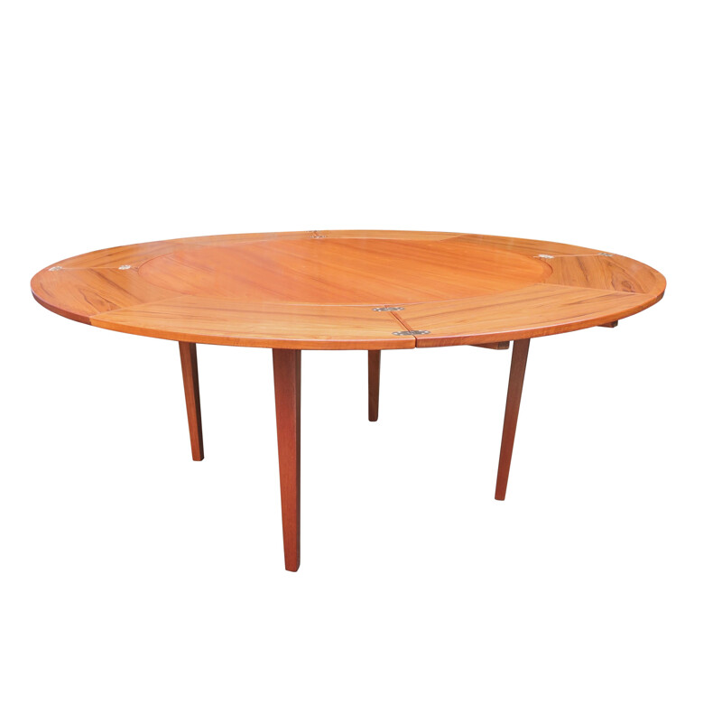 Vintage extendable table in teak by Dyrlund