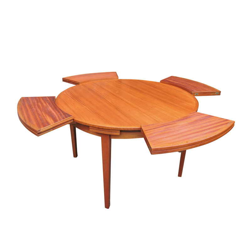 Vintage extendable table in teak by Dyrlund