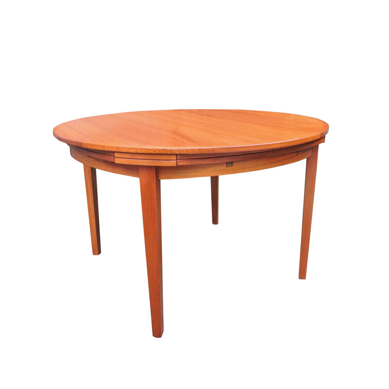 Vintage extendable table in teak by Dyrlund