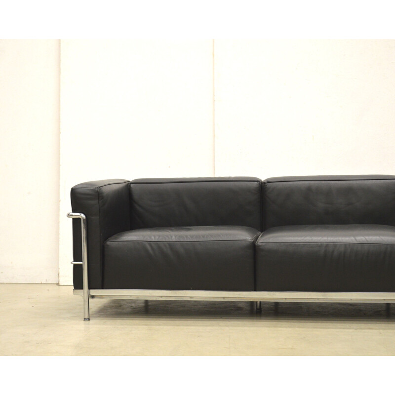 Vintage 3-seater black leather sofa LC3 for Cassina