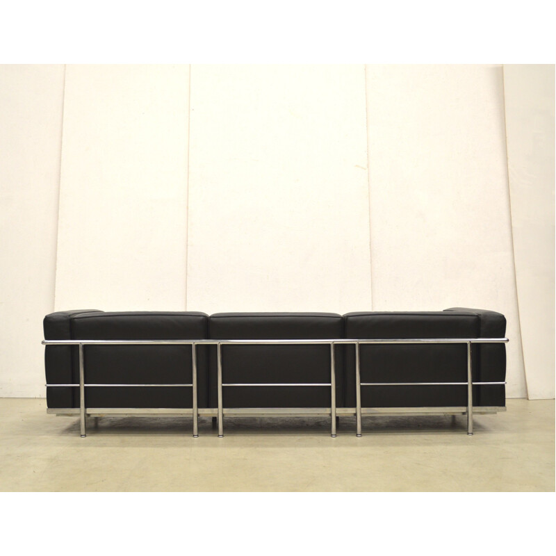 Vintage 3-seater black leather sofa LC3 for Cassina