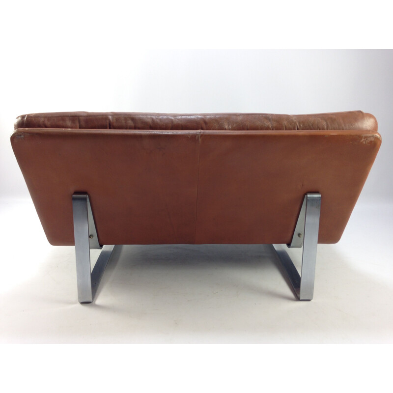 Canapé vintage pour Artifort en cuir marron et métal 1960