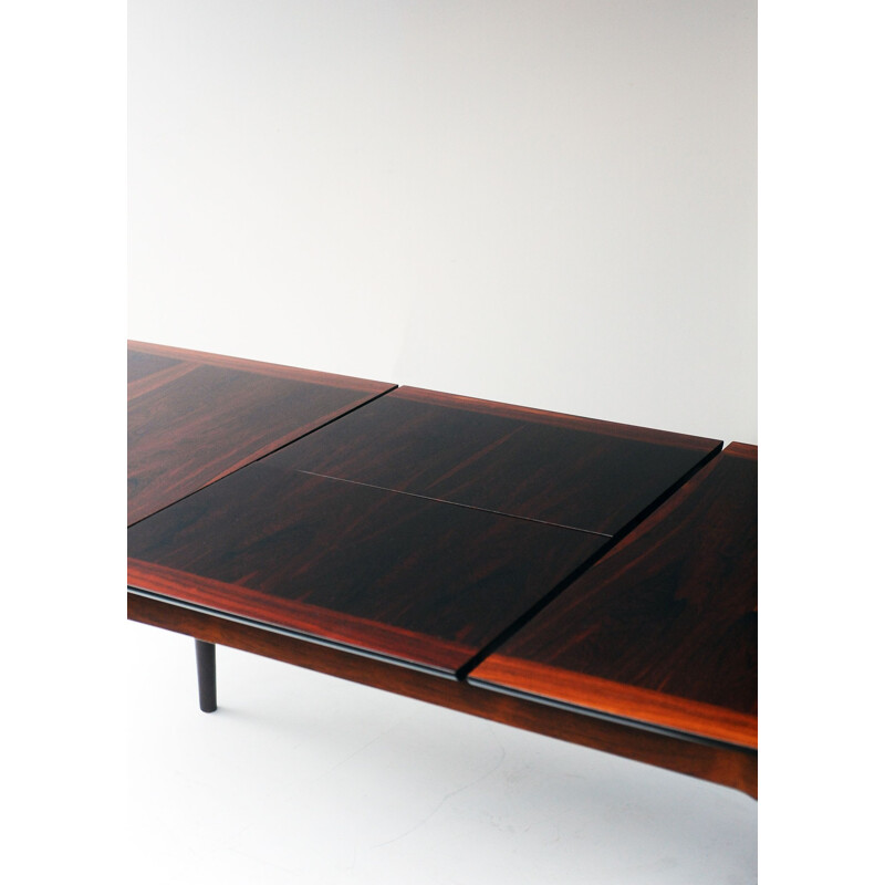 Vintage scandinavian table in Rio rosewood 1960