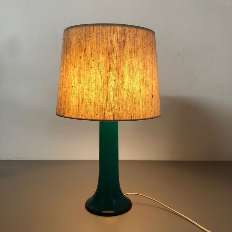 Lámpara de mesa vintage verde de Uno y Östen Kristiansson para Luxus Vittsjö, Suecia años 70