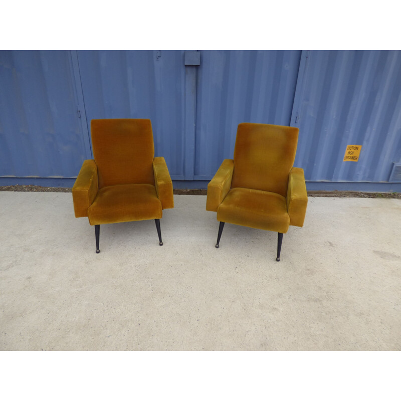 Paire de fauteuils vintage en velours moutarde Français 1960's