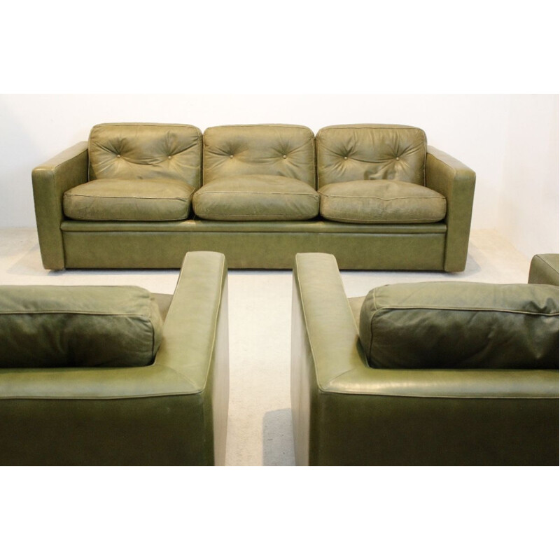 Vintage seating group by Poltrona Frau in Olive green leather 1970