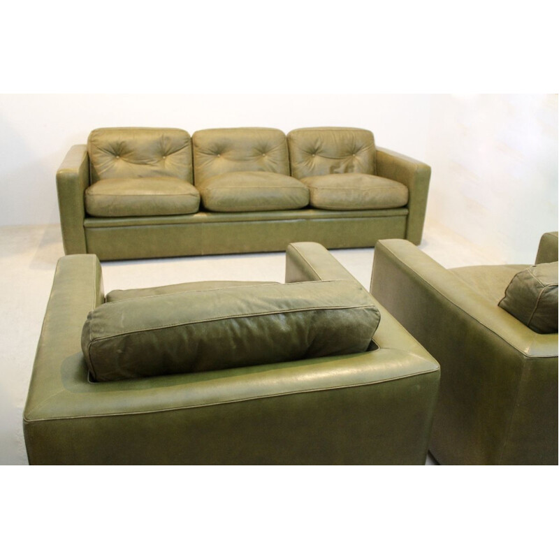 Vintage seating group by Poltrona Frau in Olive green leather 1970