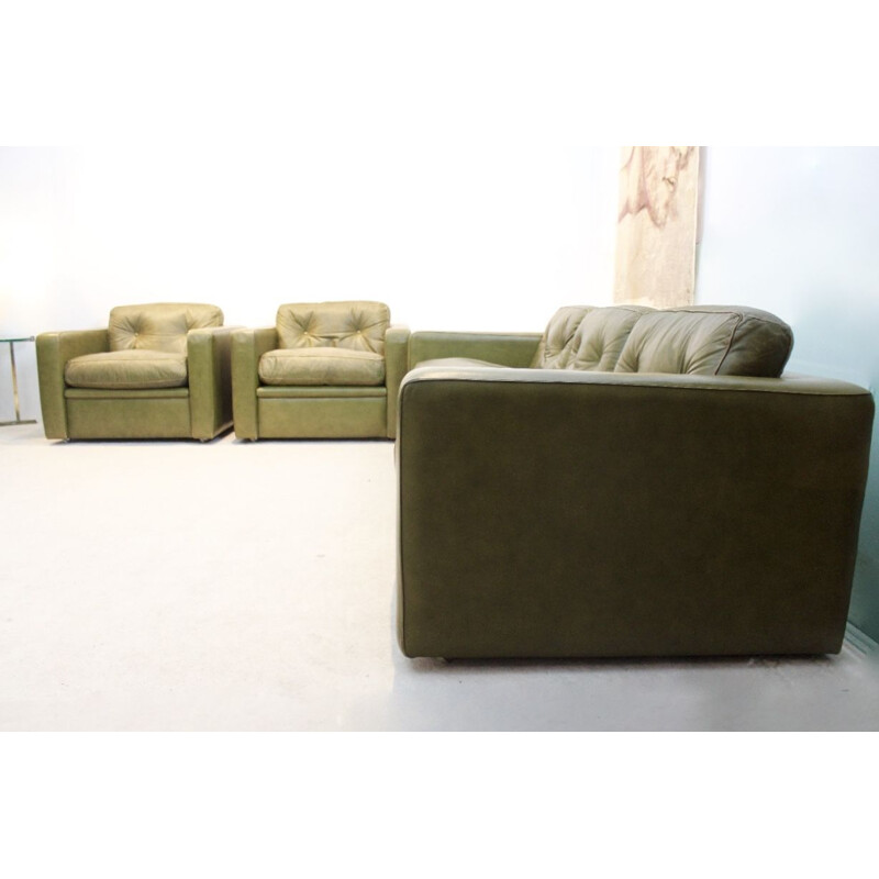 Vintage seating group by Poltrona Frau in Olive green leather 1970