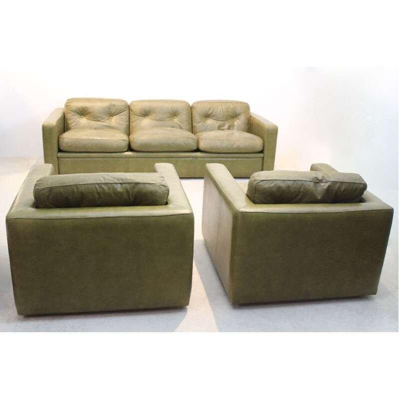 Vintage seating group by Poltrona Frau in Olive green leather 1970