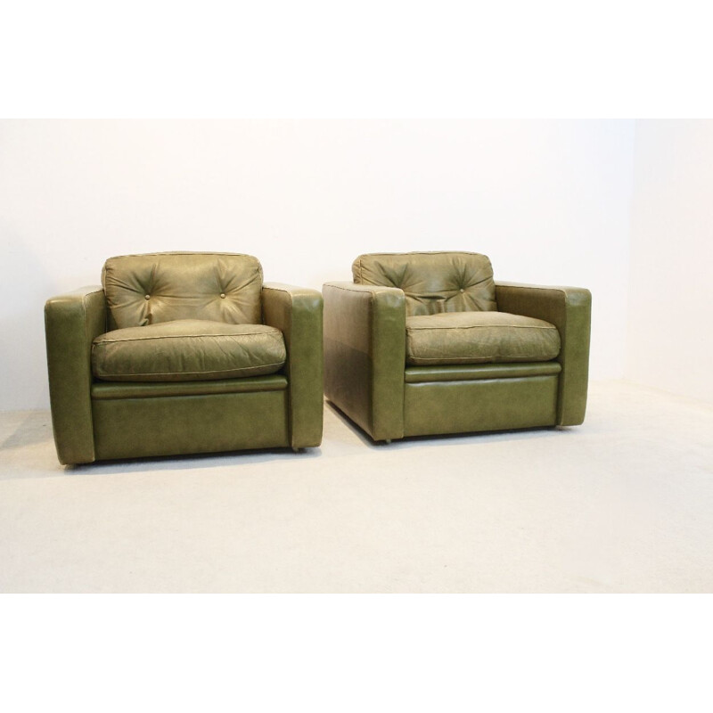 Pair of Lounge Chairs by Poltrona Frau in Olive green leather, Italy 1970s