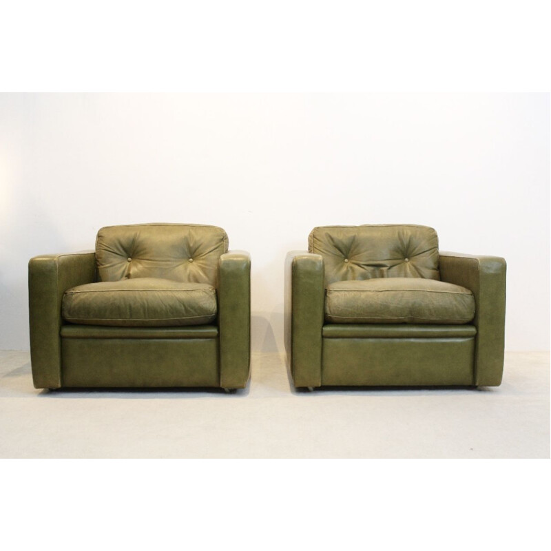 Pair of Lounge Chairs by Poltrona Frau in Olive green leather, Italy 1970s