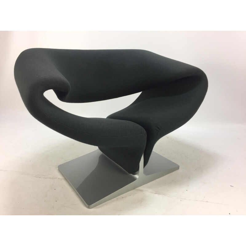 Vintage Ribbon Chair by Pierre Paulin for Artifort in black fabric