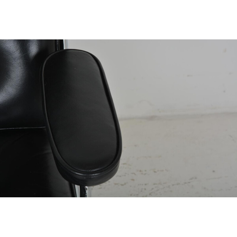 Vintage Lobby armchair for Herman Miller in black leather 1960