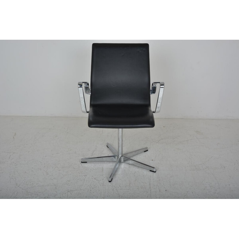 Black Oxford chair by Arne Jacobsen