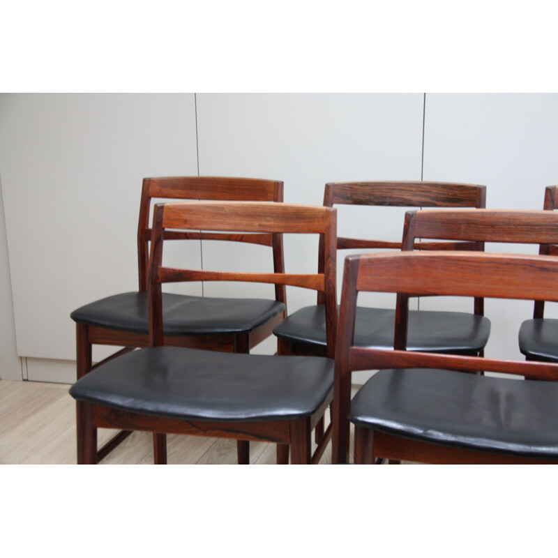 Set of 8 chairs in rosewood by Velje Stole