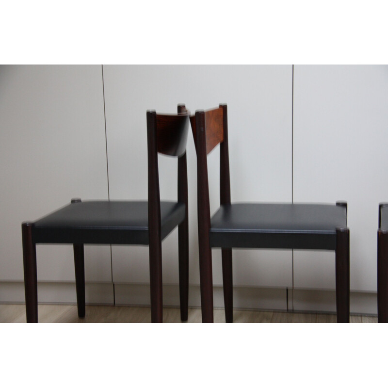 Suite de 4 chaises vintage en palissandre et cuir par Poul Volther