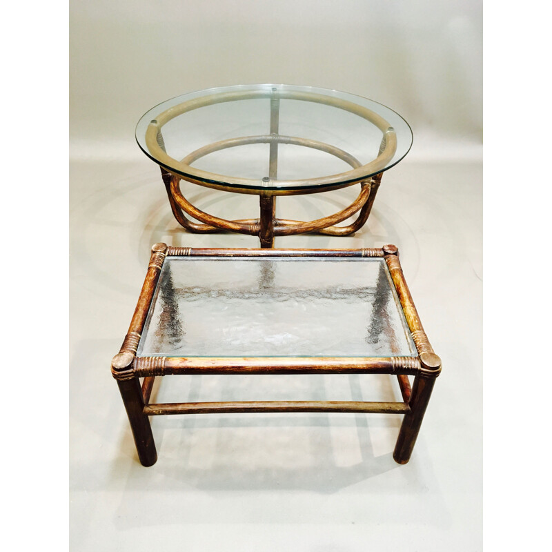 Set of 2 vintage coffee tables in glass and rattan