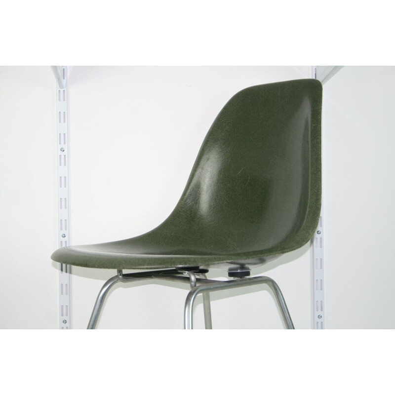 Vintage chair dsx green forest by Eames Herman Miller fiberglass