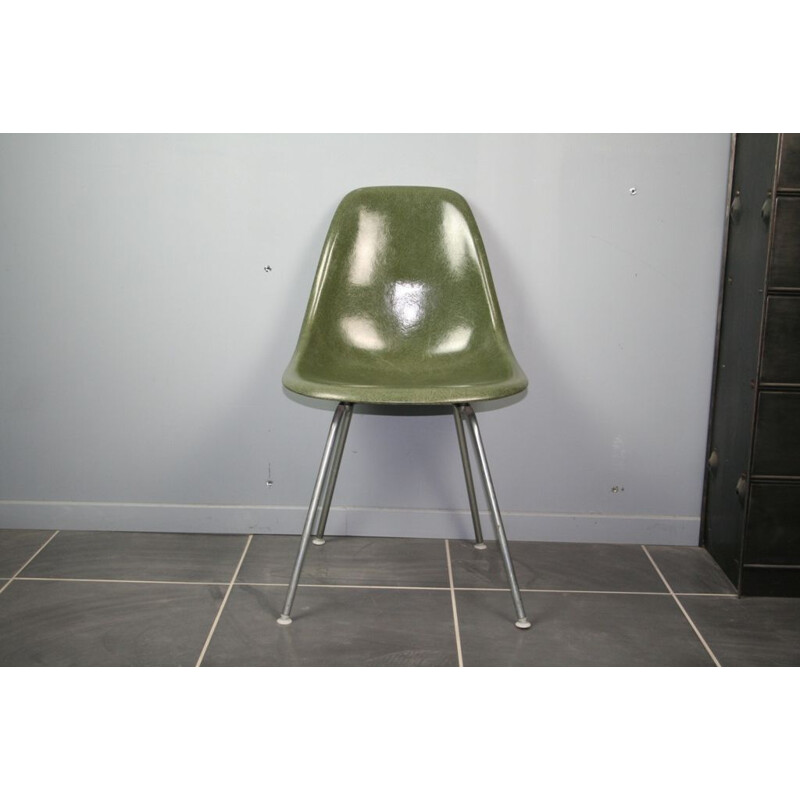 Vintage chair dsx green forest by Eames Herman Miller fiberglass