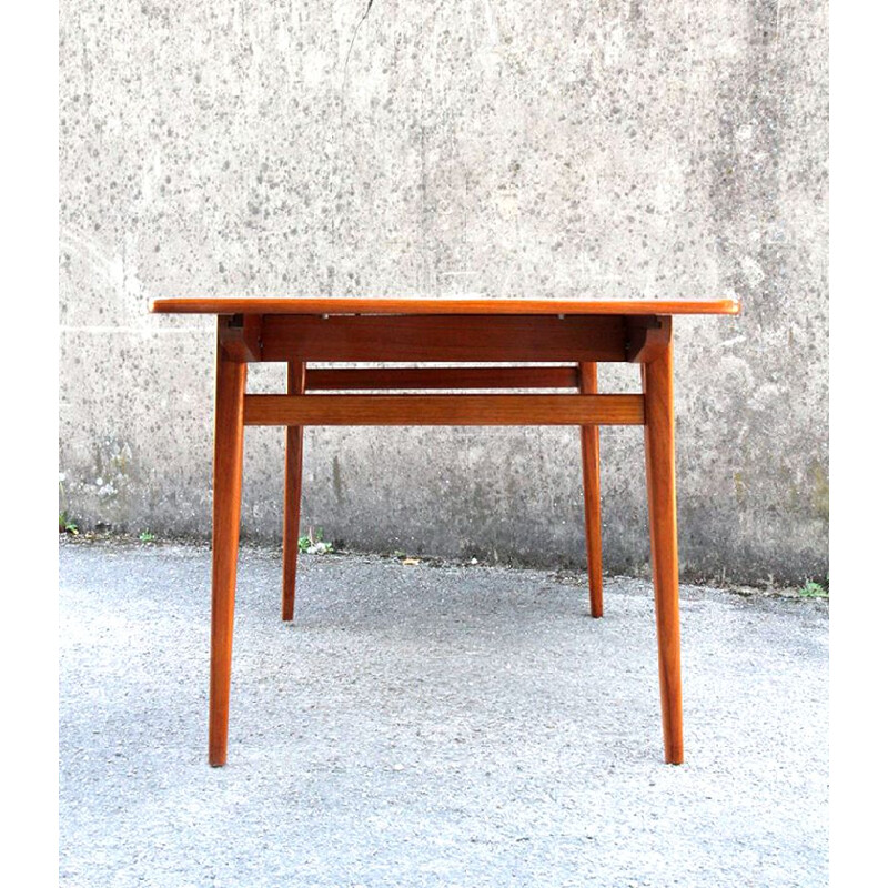 Vintage extendable table in teak