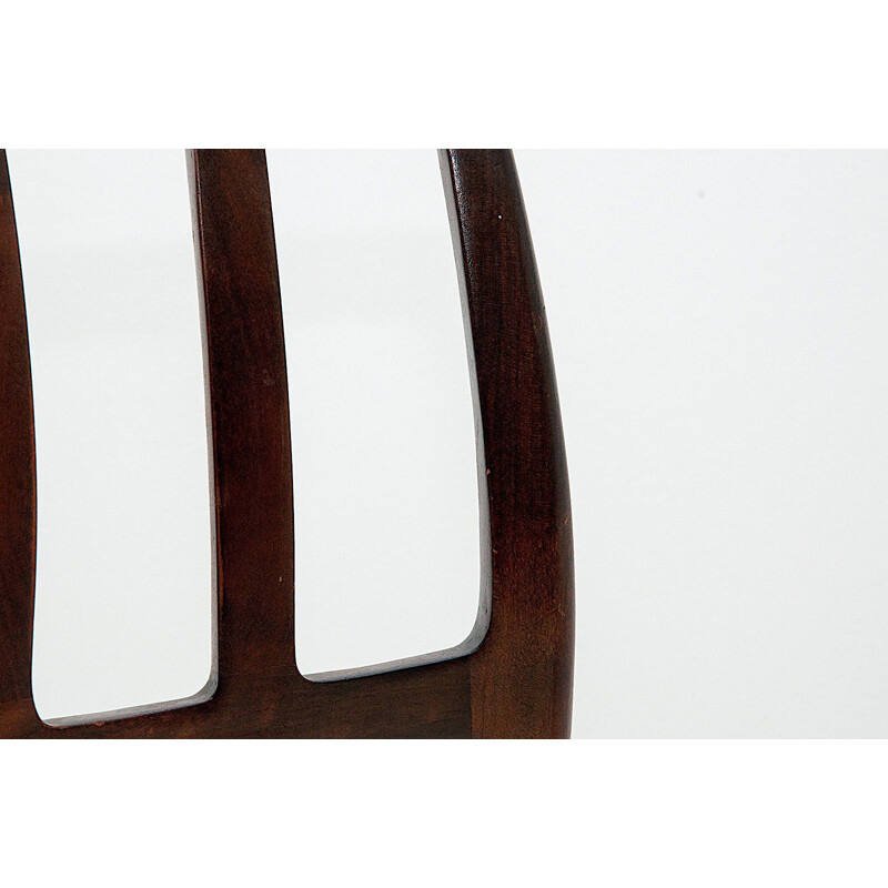 Set of 4 white chairs in teak by Niels O. Moller