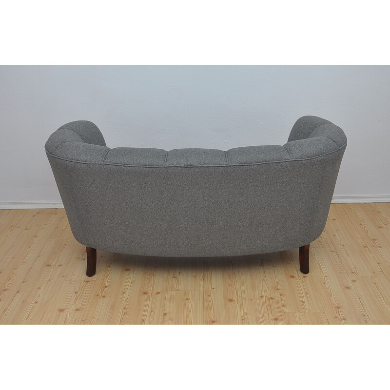 Grey Banana sofa in beechwood