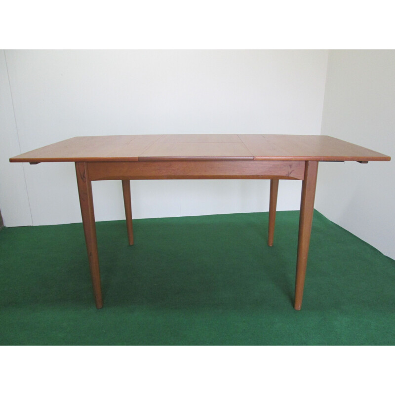 Vintage extendable dining table in teak