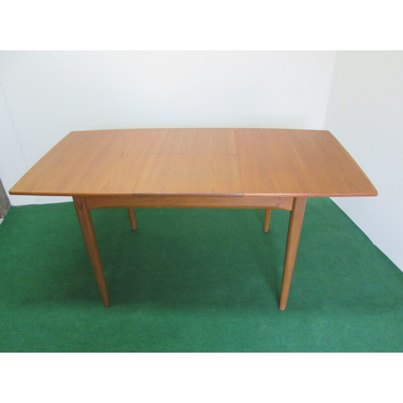 Vintage extendable dining table in teak
