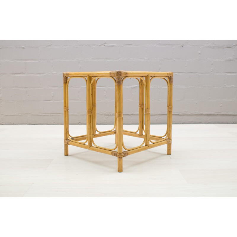 Vintage Italian stool in rattan