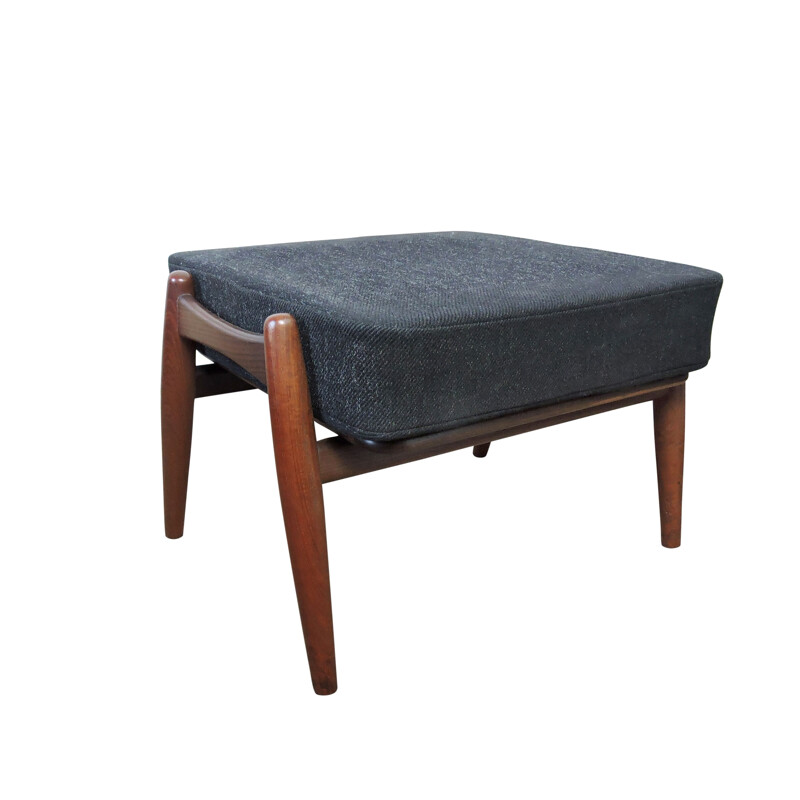 Ottoman vintage noir, fait en teck et tissu, par Hans Wegner pour GETAMA