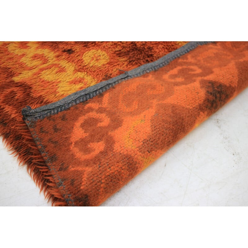 Vintage Danish orange wool carpet in Danish EGERYA