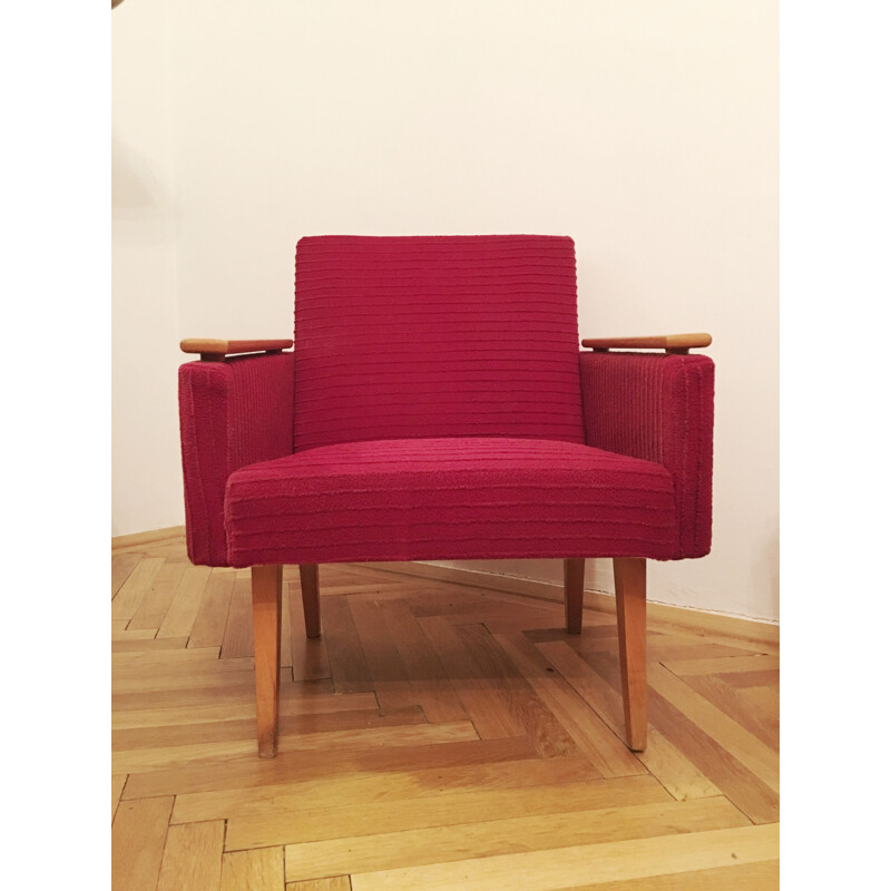 Pair of vintage armchairs in red fabric