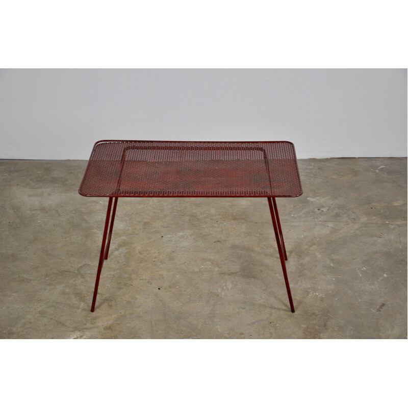 Red side table in metal