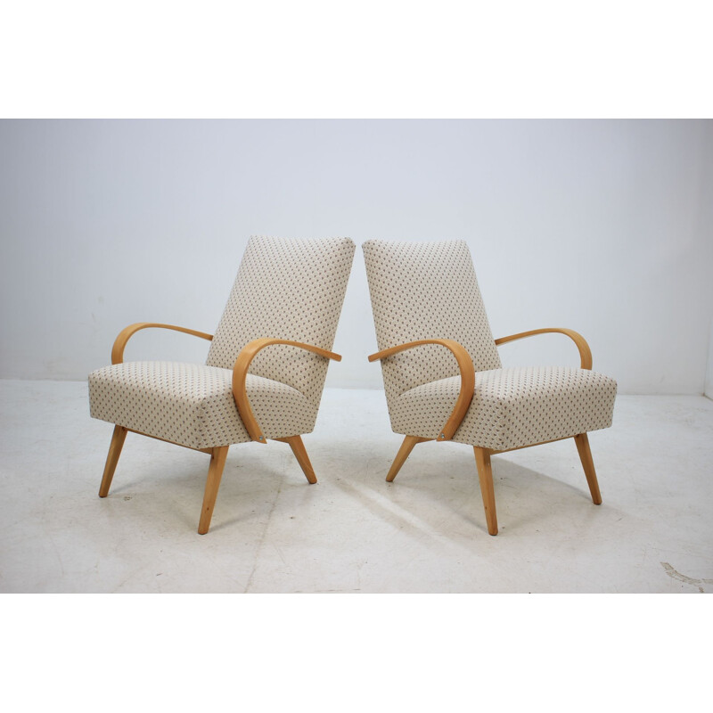 Set of 2 armchairs by Jindřich Halabala