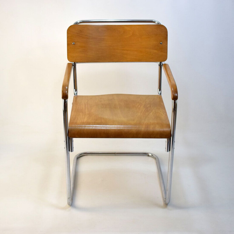 Vintage wooden chair by Thonet