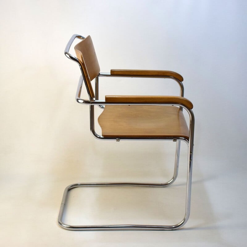 Chaise vintage en bois par Thonet