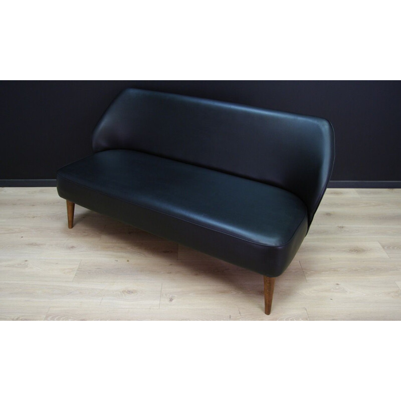 Vintage scandinavian sofa in black leatherette 1980