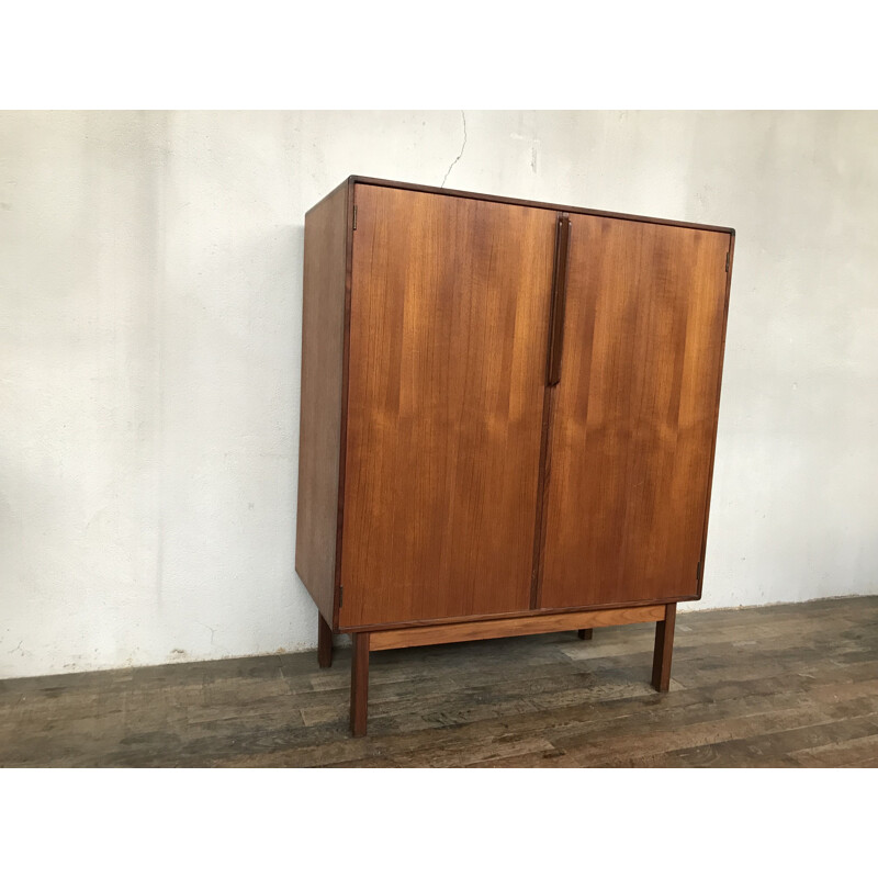 Scandinavian chest of drawers in teak