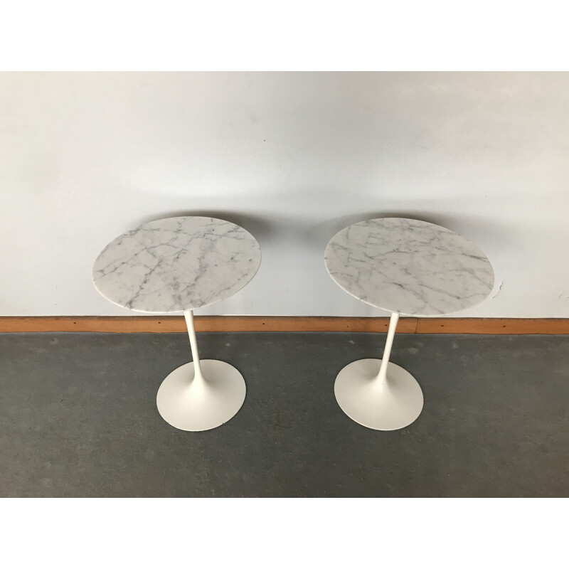 Pair of vintage side tables for Knoll in marble and aluminium