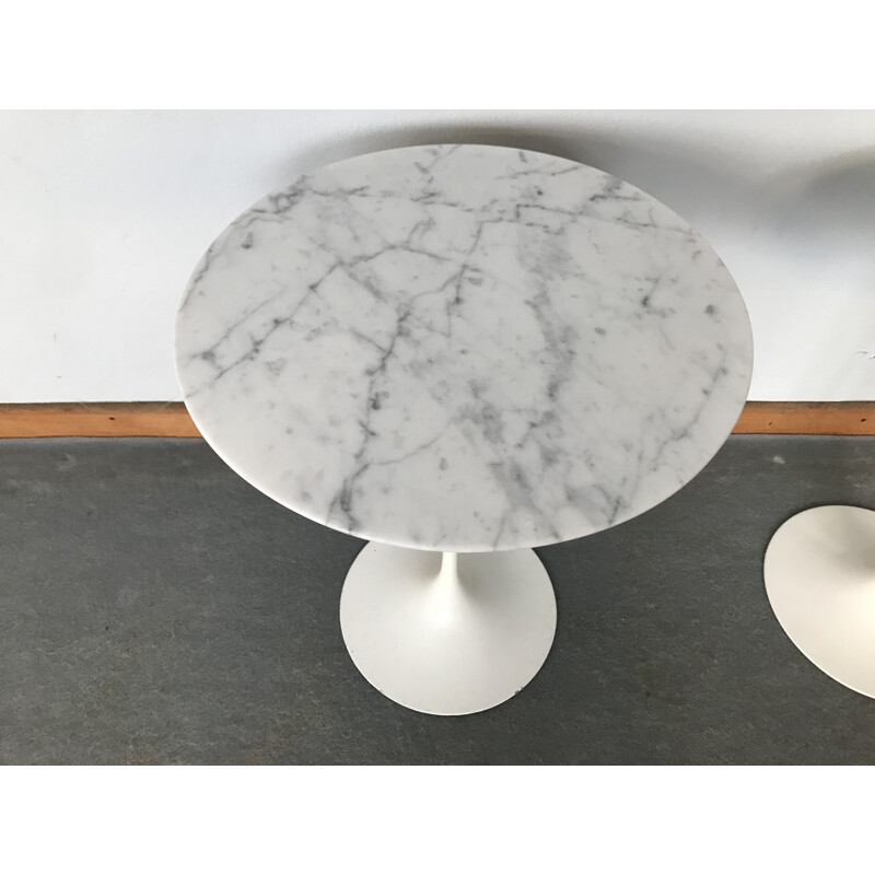 Pair of vintage side tables for Knoll in marble and aluminium