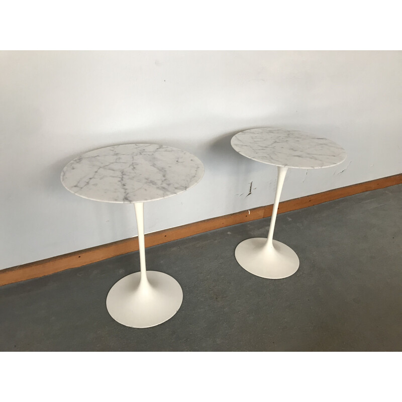Pair of vintage side tables for Knoll in marble and aluminium
