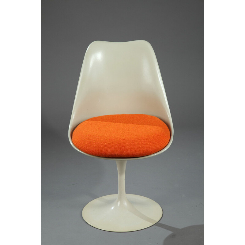 Vintage Tulip chairs for Knoll in beige metal and orange fabric