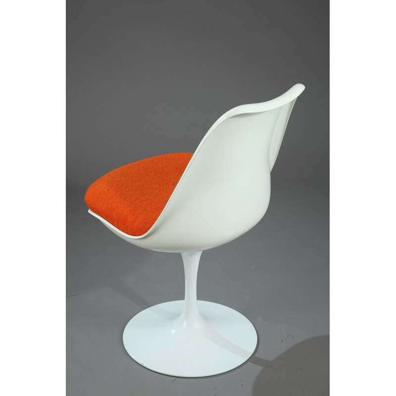 Vintage Tulipe chair by Saarinen fo Knoll in orange fabric and white metal