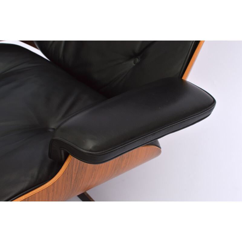 Rosewood armchair by Eames for Herman Miller