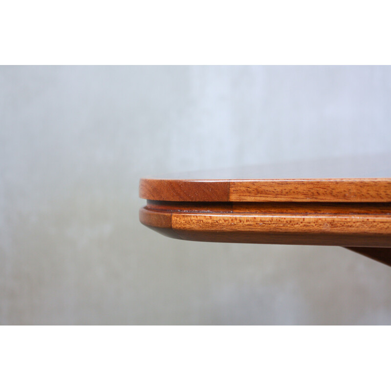 Extendable rosewood table by Robert Heritage for Archie Shine